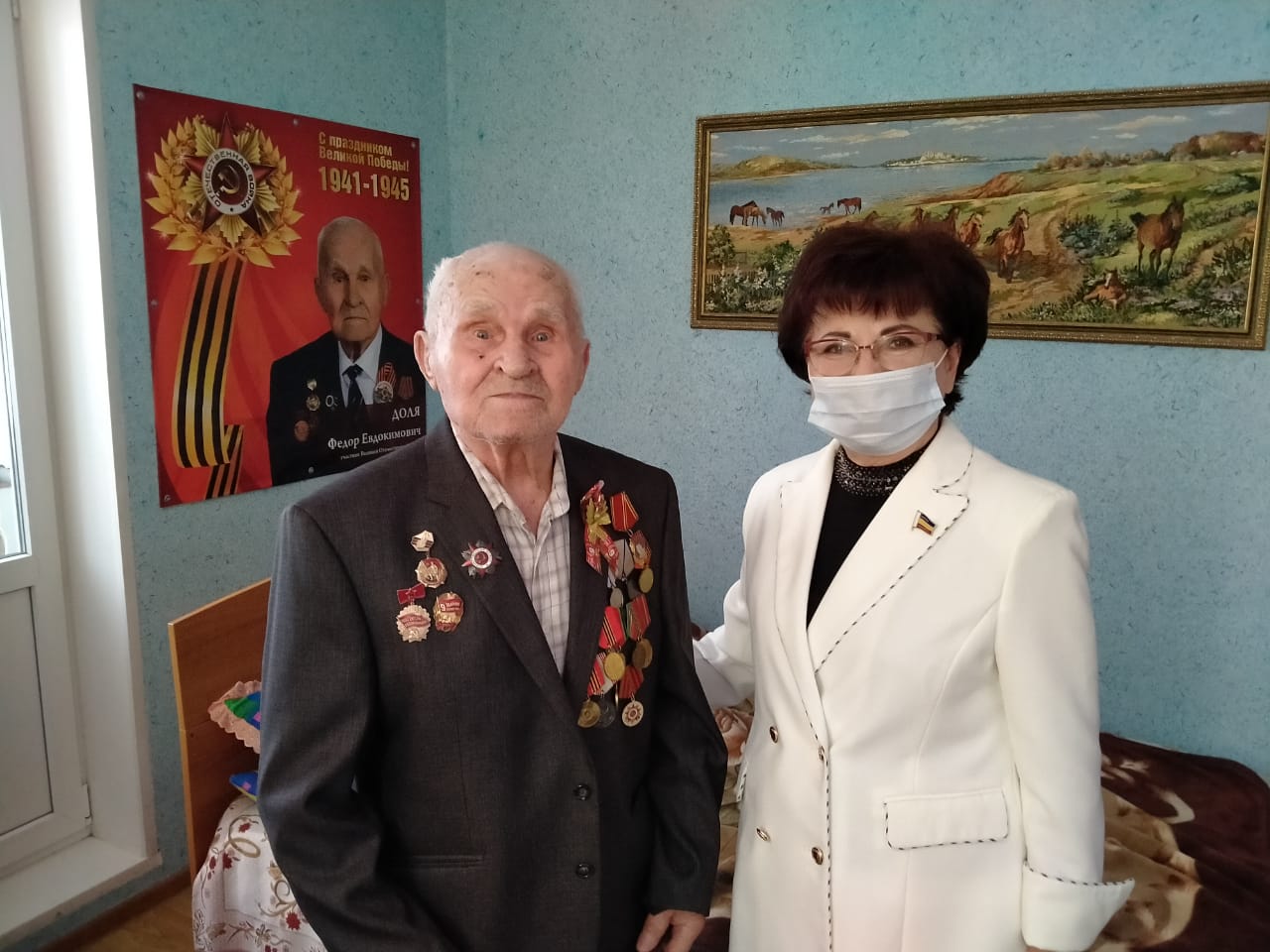 Валентина Руденко оказала адресную помощь участникам и инвалидам Великой Отечественной войны